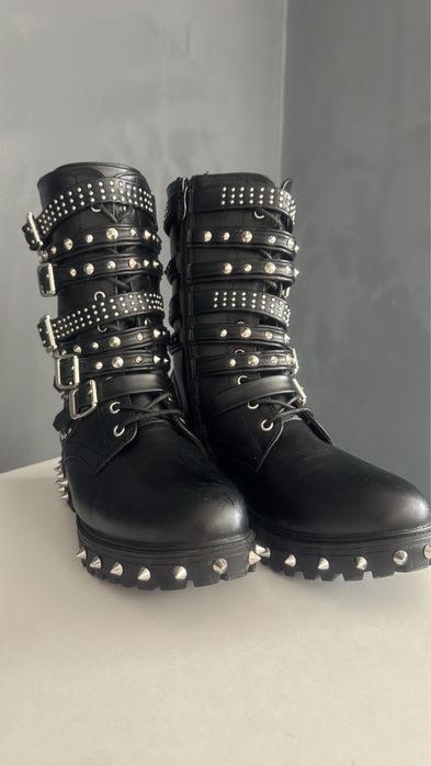 Уникални боти -нови