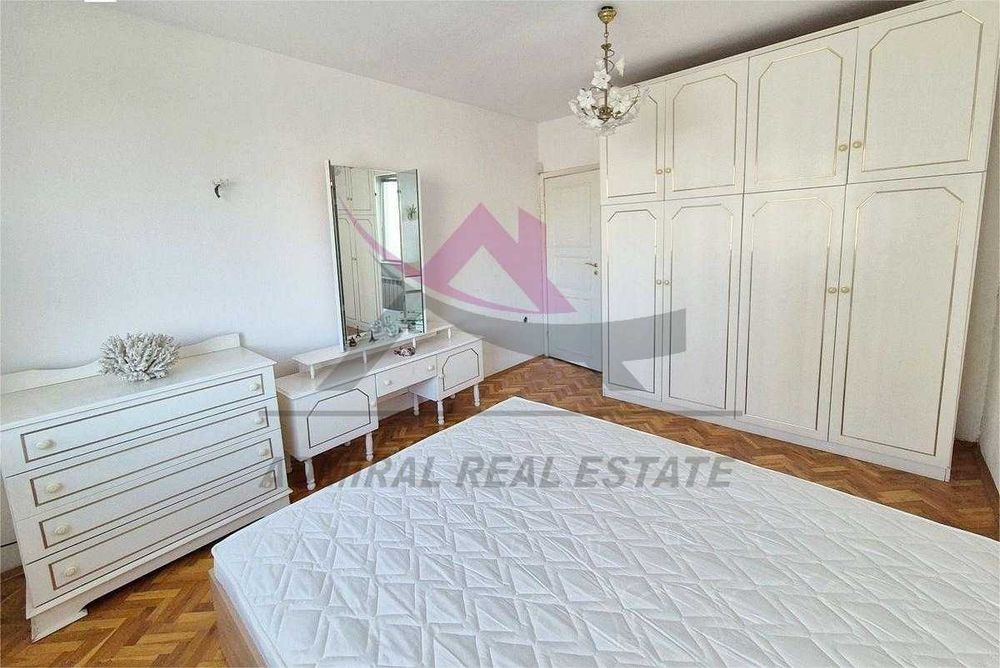 Дава се под наем Четиристаен апартамент в Варна, Чайка - 125 кв.м за 700 € - Снимка #2