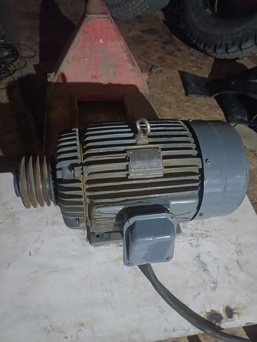 Продам электродвигател