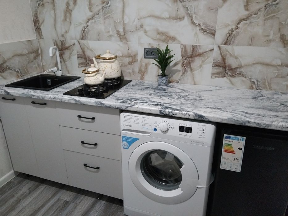 По часам 2000 тыс,В центре