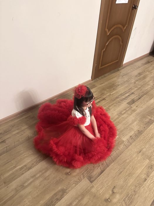 Аренда платья облако со шлейфом