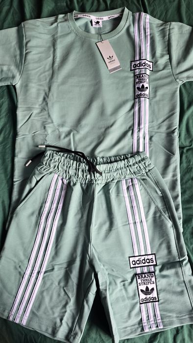 Set compleu Adidas, marimea L