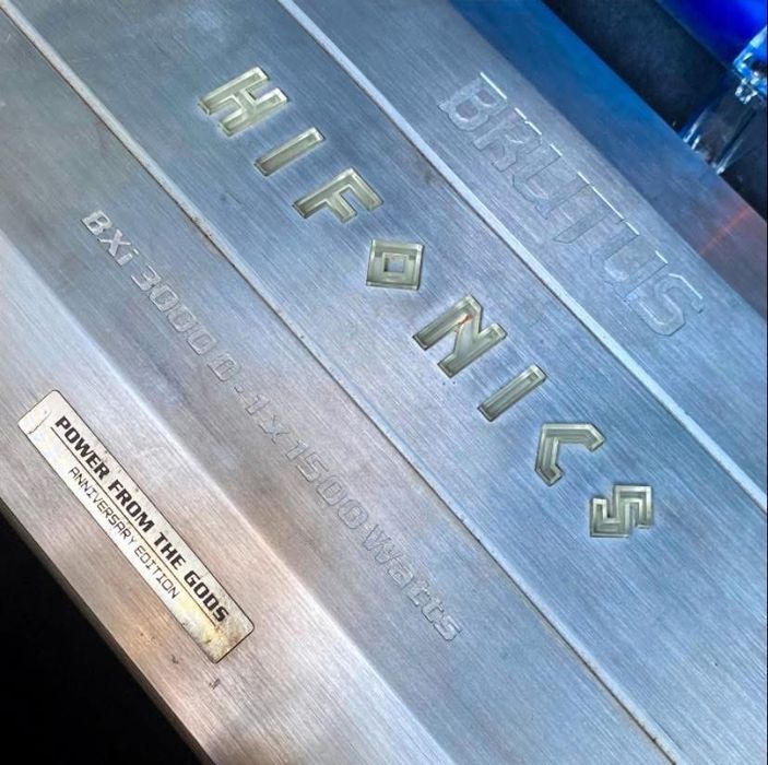 Продава се Моноблок hifonics bxi 3000d