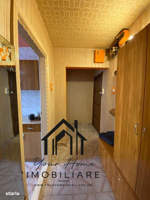 Apartament 3 camere semidecomandat, Et. 2/4 –Craiovița, zona Școala 30