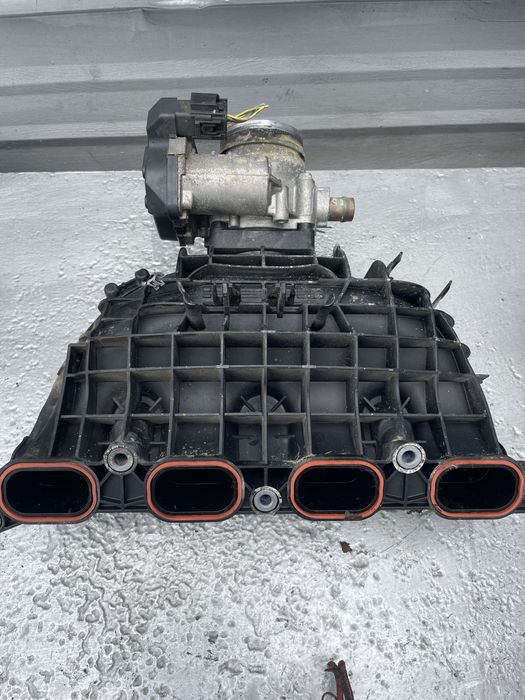 Колектор/ дросел/ интейк БМВ Ф10, 528хи Н20 (kolektor bmw n20b20a)