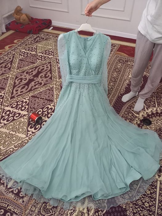 Красивое вечернее платье