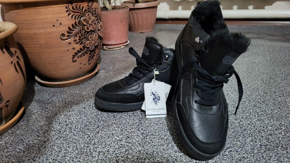 Кроссовки зимние 43-44-45р