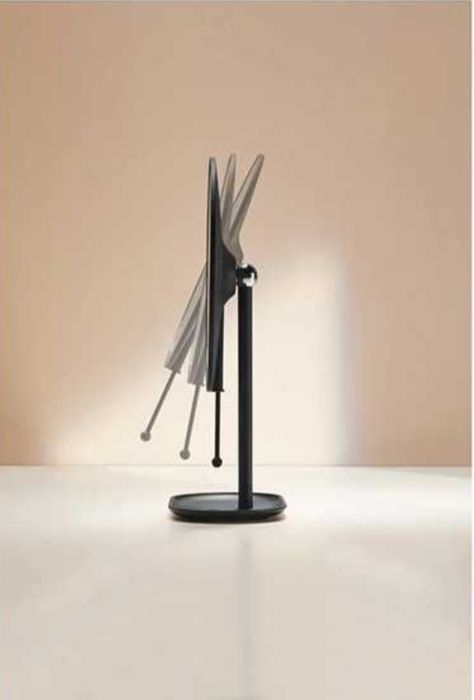 Козметично увеличително огледало