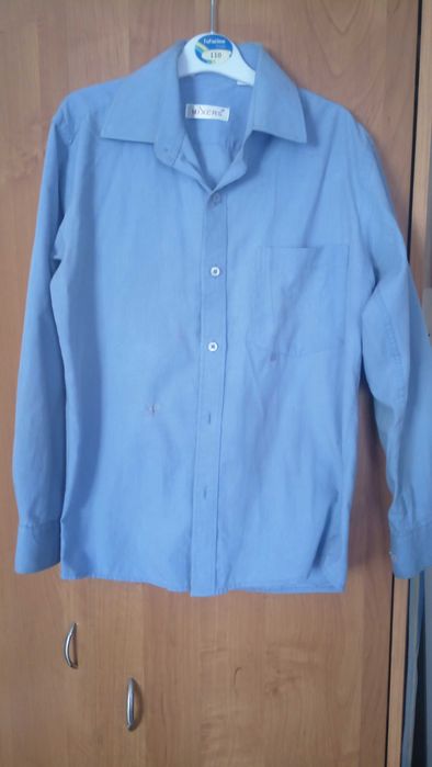 Рубашки школьные белые, синие