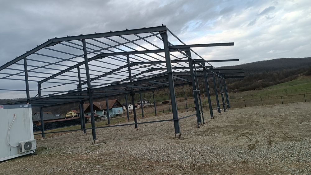 Vând hală metalica pe comanda clientului