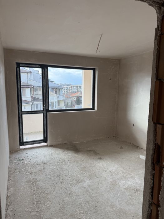 Двустаен апартамент 88кв.м кв.БОРОВЕЦ ул.Росица 7