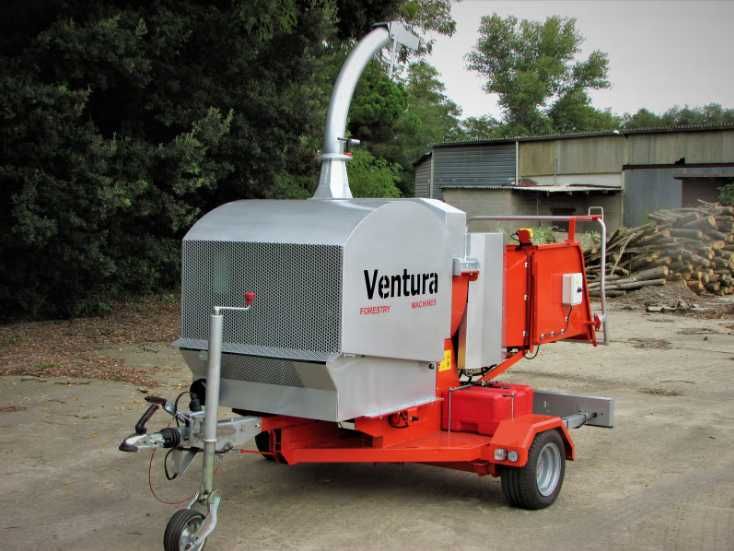 Tocator de crengi / biomasa cu motor diesel 59cp Ventura