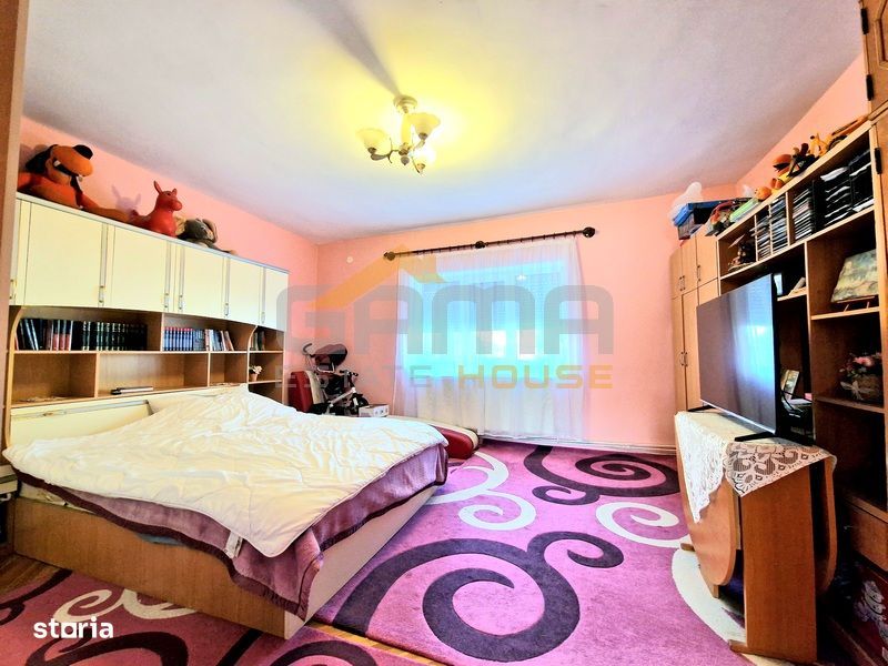 Casa 5 camere, teren 515 mp in cartierul Aradul Nou