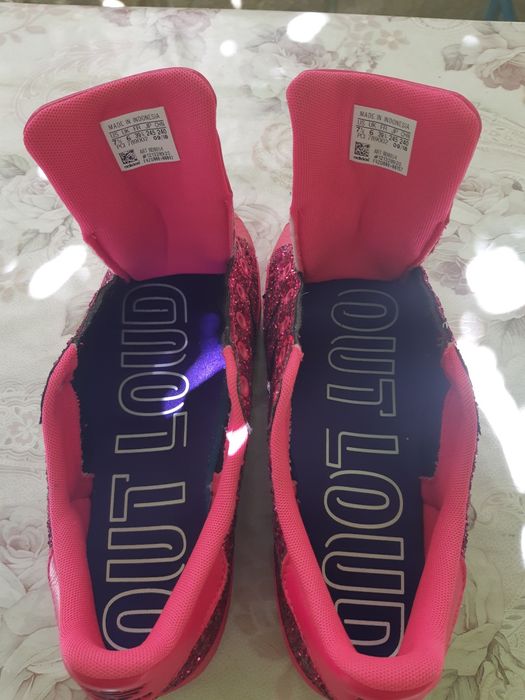 Уникални дамски кецове Adidas la marque aux 3 bandes