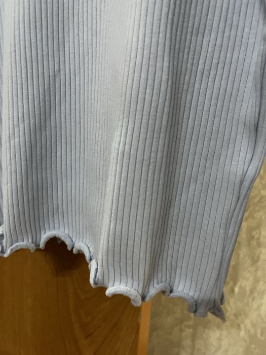 Продам водолазку для девочек
