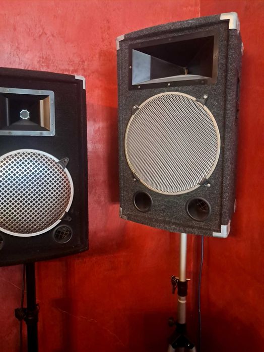 Sistem audio 6 boze + sistem fum gros, microfoane, plus accesorii
