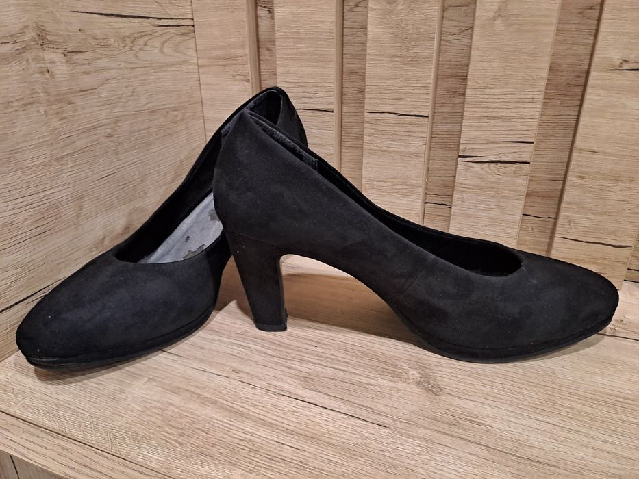 Дамски високи обувки