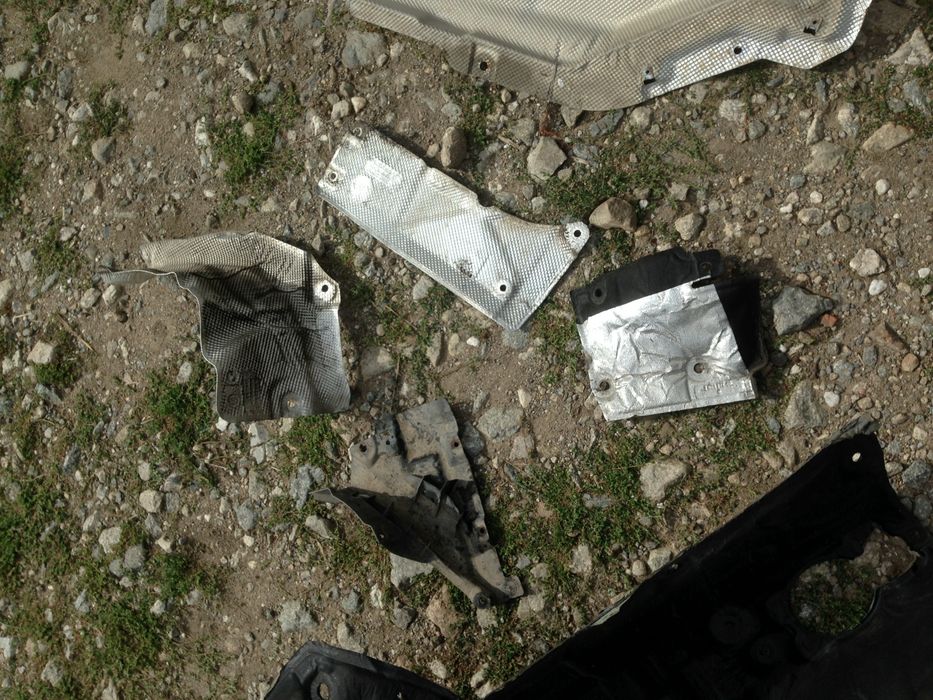 Кора двигател подкалник кори скорости изолаци БМВ Е90 е91 е92 е93