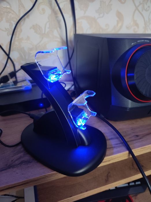 Продам SONI PS4 PRO 150000