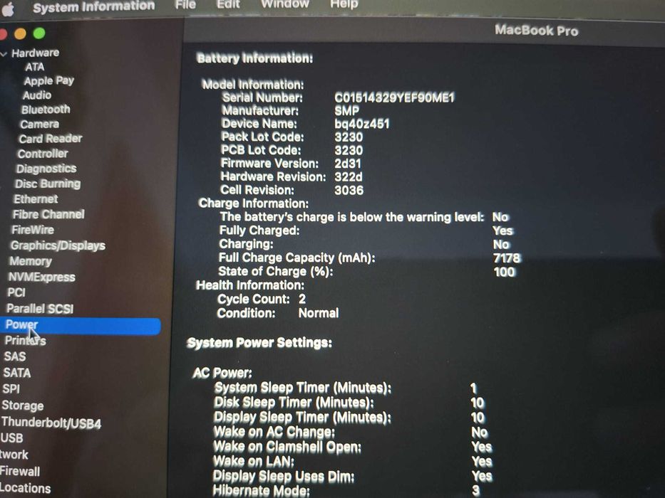 Macbook Pro 15 inch 2019 256GB SSD 16GB RAM touchbar baterie 2 cicluri