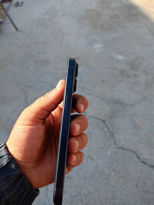 iPhone 15 256 yonks 83