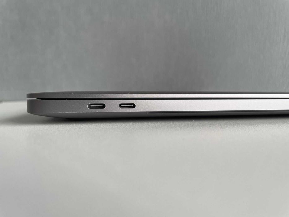 Продавам Apple MacBook Pro 16" 2019 i9/32GB DDR4/512GB SSD/5300M