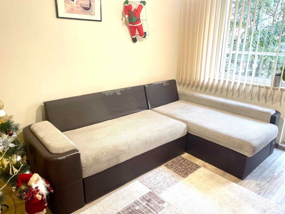 Разтегателен ъглов диван