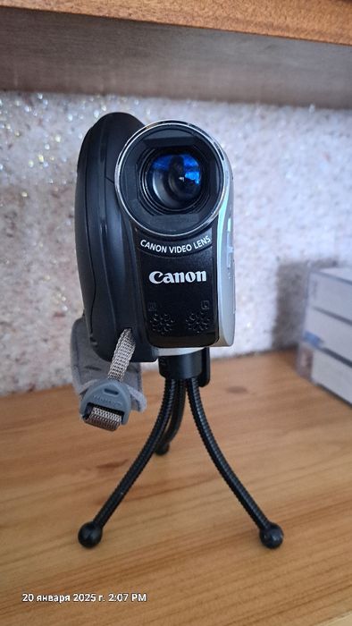 Видеокамера CANON compact