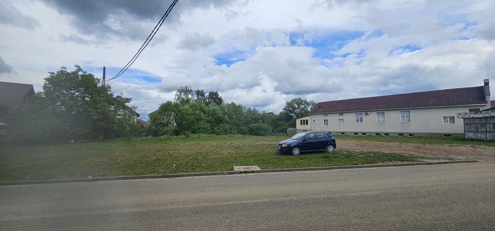 Teren de vânzare