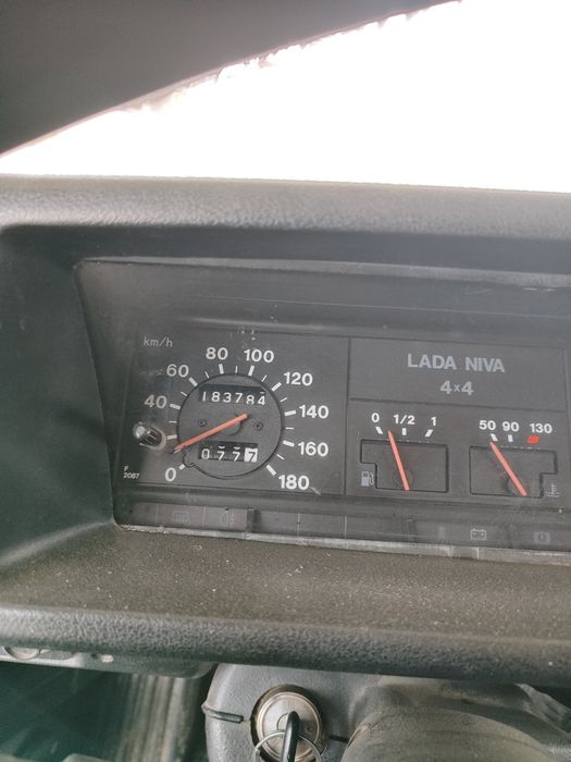 Автомобиль Нива 2121