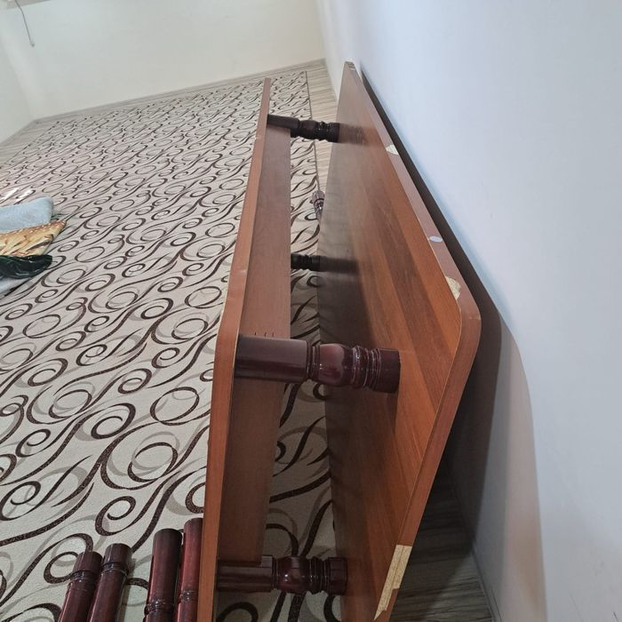 Стол для гостиной