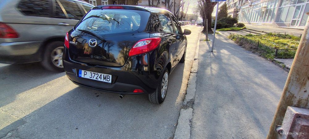 Mazda 2  бензин 1.35