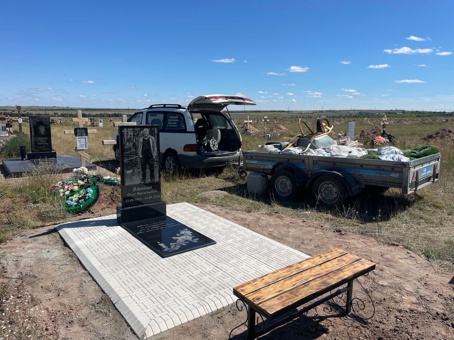 Ескерткiштер. Памятники