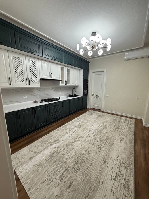 Мастер по коврам: оверлок, резка, соединение, дизайн, укладка