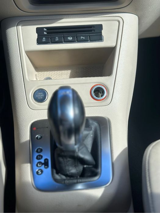 VOLKSWAGEN Tiguan 2012 — imagine 4