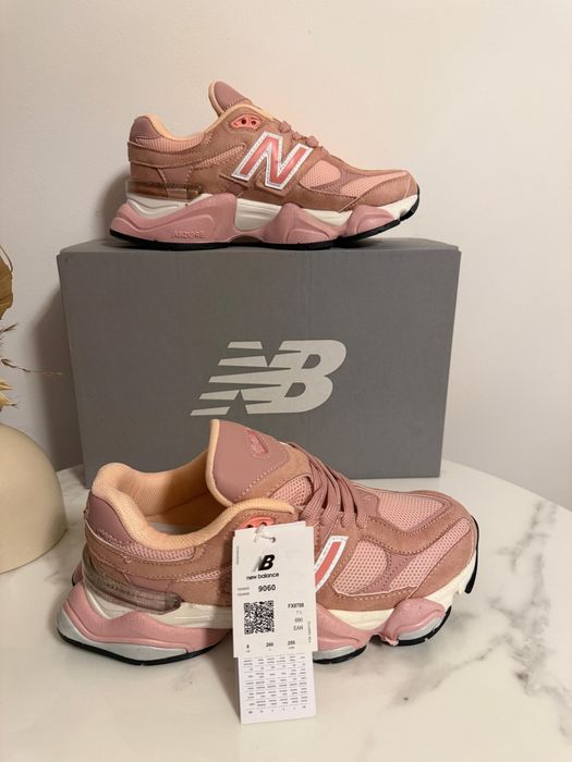 Adidasi New Balancr 9060 Roz
