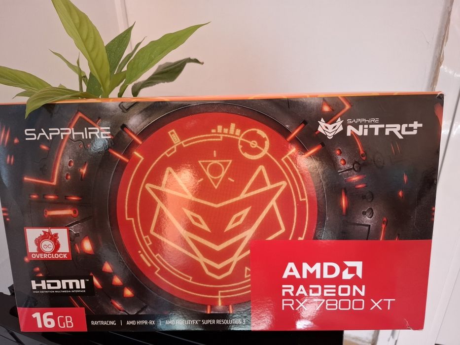 SapphierNITRO+ AMD Radeon™ RX 7800 XT
SAPPHIRE NITRO+ AMD Radeon™ RX
