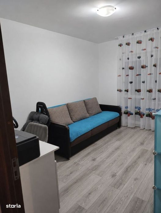 Apartament 3 camere Craiovita Noua