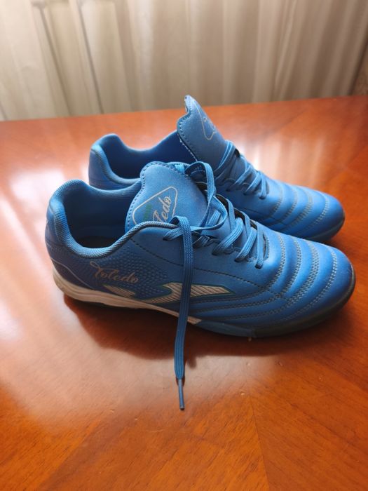 Продам сороконожки , 38 размер Joma .