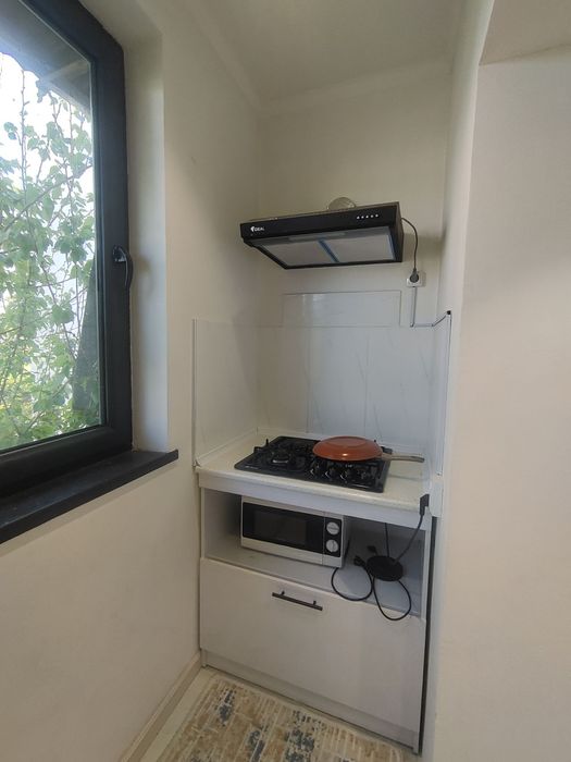 ЭКО базар. Ялангач . Буз 2Продаётся срочно 2  комнатная квартира