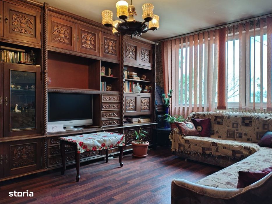 Vanzare 3 camere Zona Giurgului Strada Spinis Decomandat — fotografia 1