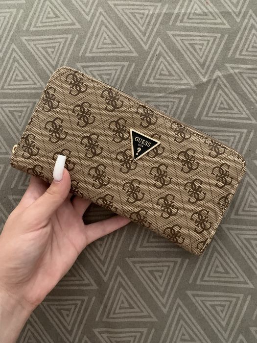 Portofel GUESS? - OFERTĂ - 49 RON