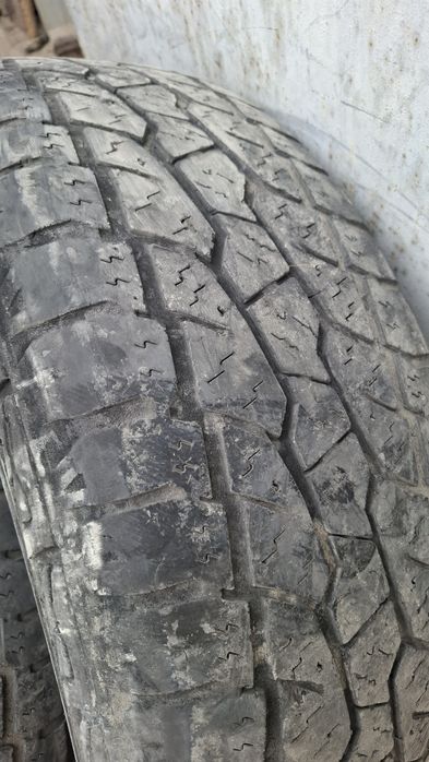 Продам резину 4 шт 265/65 R17