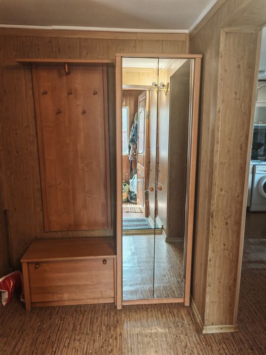 Продам шкаф для прихожей