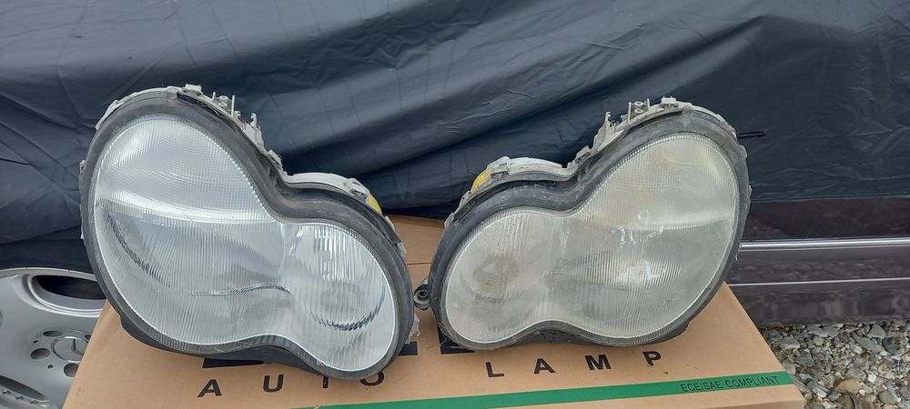 Faruri Mercedes C klas w203