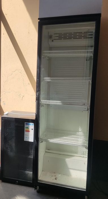 Ветринный холодильник