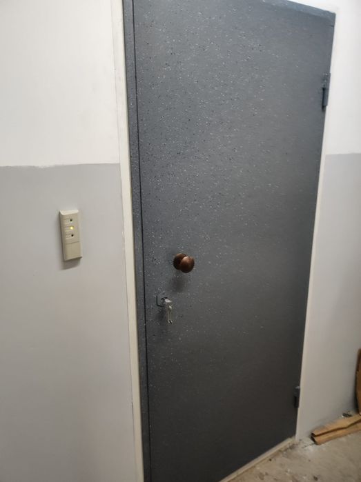 Металлические двери, ворота и др. м.к