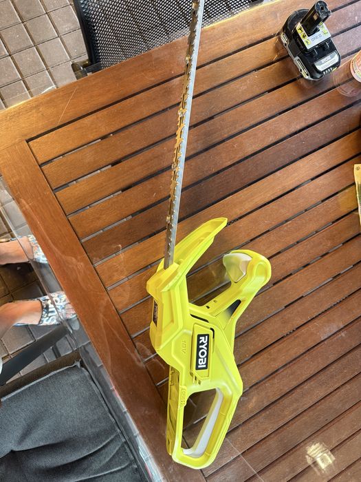 Mașină de tuns gard viu Ryobi RY18HT40A-0 18V