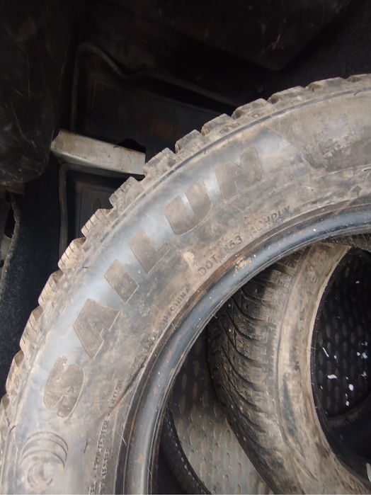 продам зимние шины 2 штуки