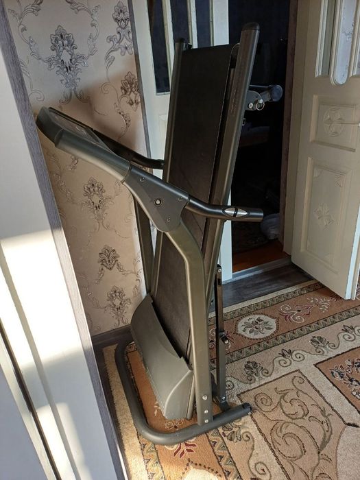 СРОЧНО ПРОДАЮ! Механический тренажёр, считает расстояния, скорость